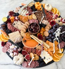 Load image into Gallery viewer, Spooky Spread