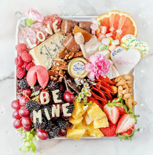 Load image into Gallery viewer, Valentine's Box
